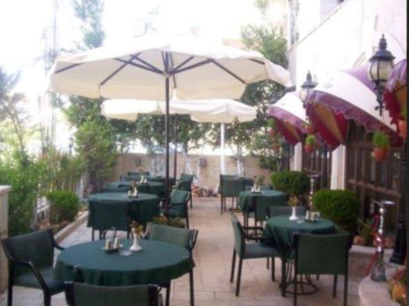 Commodore Hotel Amman Extérieur photo